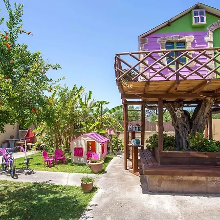 Laylande House Villa *