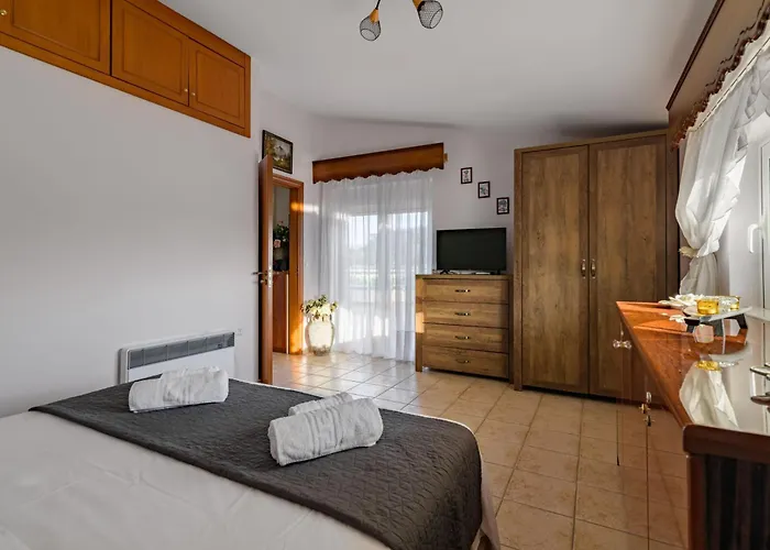 Laylande House * Theológos