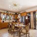 Laylande House Villa