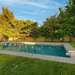 Laylande House * Theológos