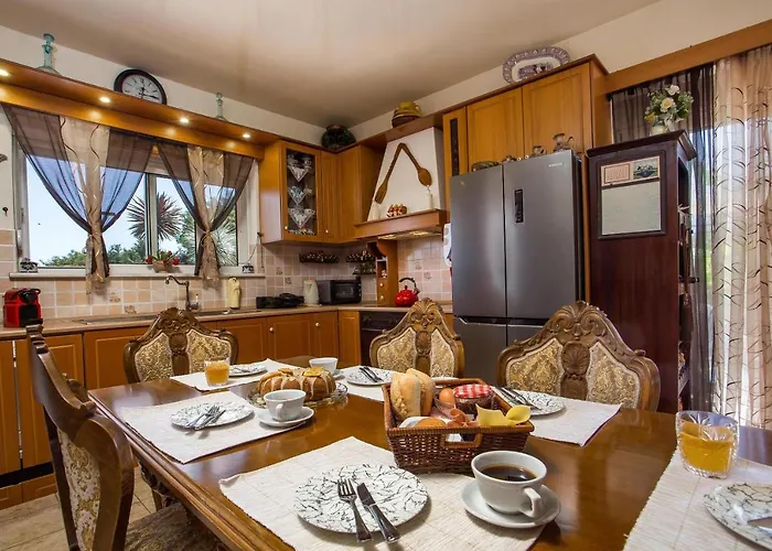 Laylande House * Theológos