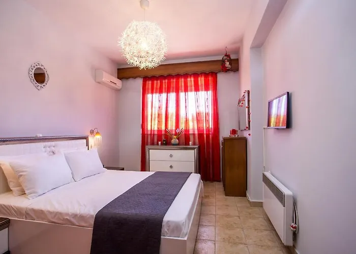 Laylande House Villa